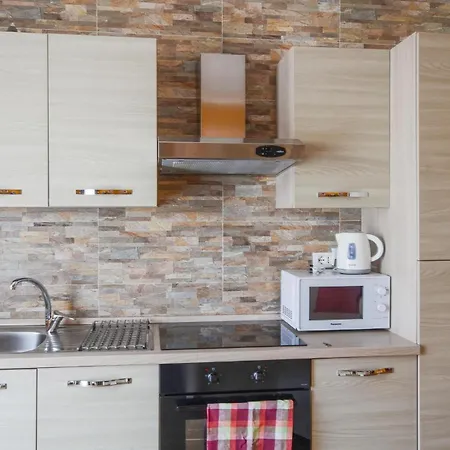 Apartment Beautiful In La Spezia